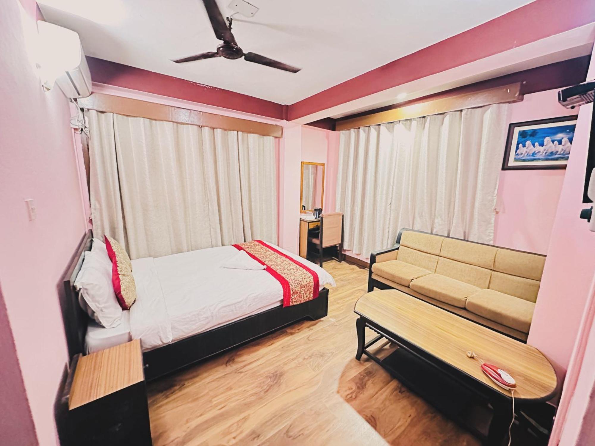 Hotel Green Orchid Kathmandu Bagian luar foto